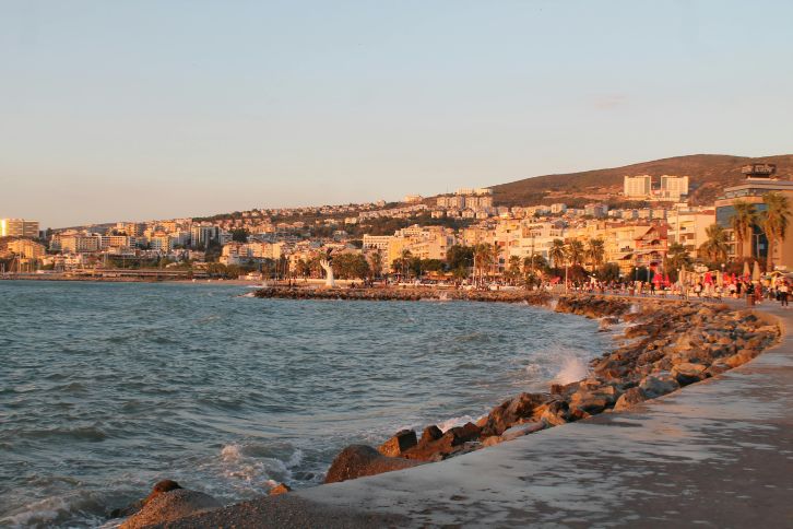 Aydın'da iş güvenliği ekipmanları ile çalışan personel